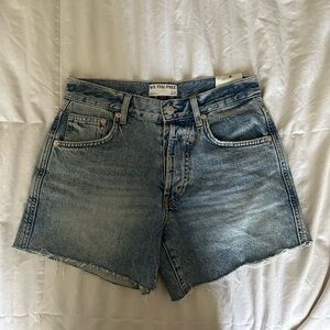 We The Free Ivy Mid-rise Short. Size 25. NWT